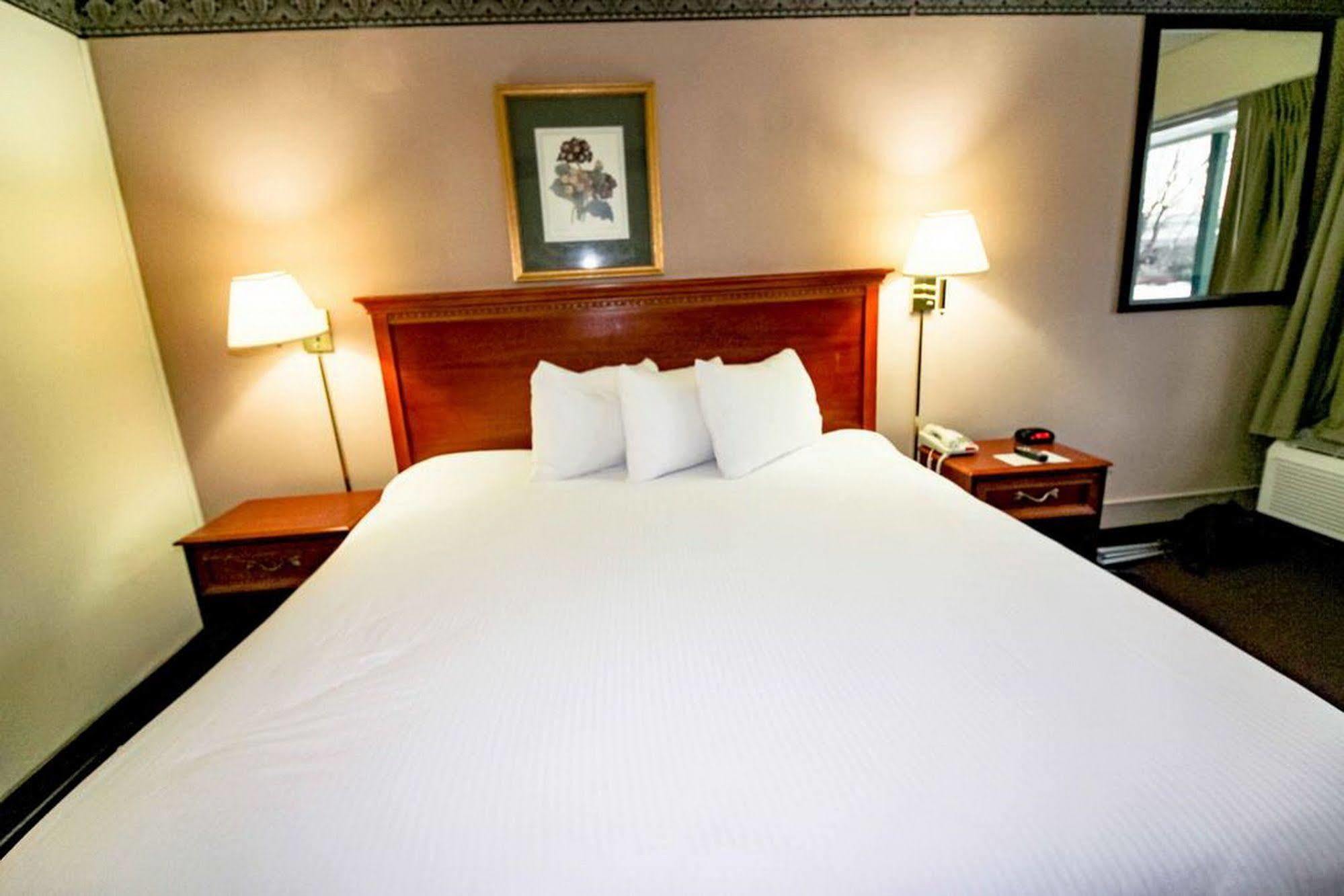 Newburgh Inn Εξωτερικό φωτογραφία